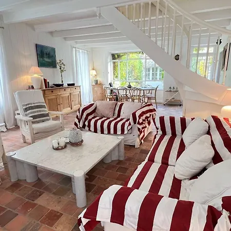 Maison De Village Avec Beaucoup De Charme * La Couarde-sur-Mer