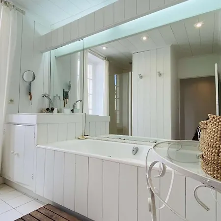 Maison De Village Avec Beaucoup De Charme * La Couarde-sur-Mer